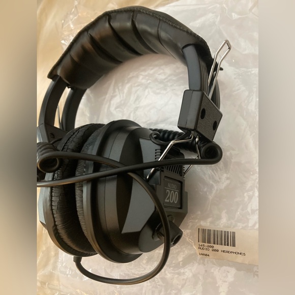 Stereo/Gaming Wired Headset - Picture 3 of 7